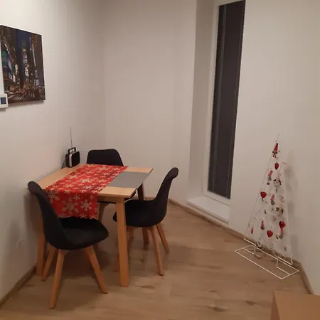 Apartamento 105 *